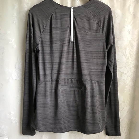 Athleta Long Sleeve Gray Top Shirt ZIP Pockets L - Picture 6 of 8